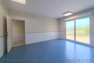 Local d'activité / Entrepôt - 238 m² - 21 pièces