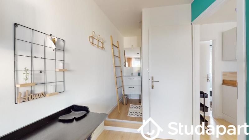 Chambre - 9 m² - 1 pièce