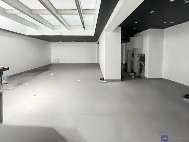 Local commercial - 101 m² - 2 pièces