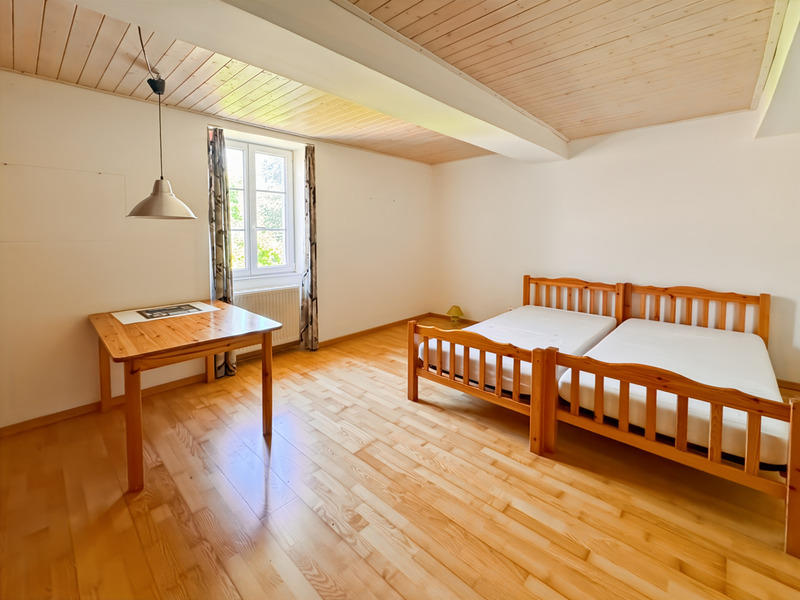 Maison - 234 m² - 9 pièces