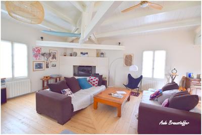 Maison - 198 m² - 6 pièces