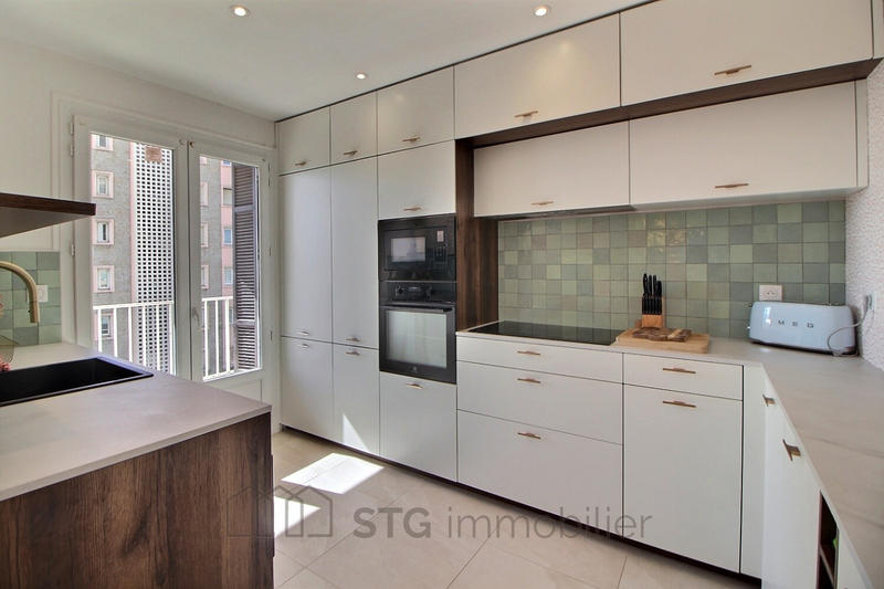 Appartement - 76 m² - 3 pièces