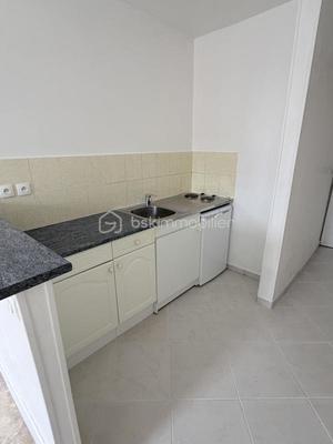 Studio - 25 m² - 1 pièce