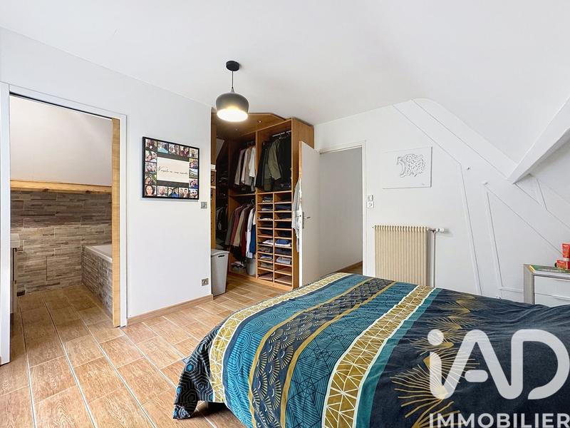 Maison - 180 m² - 7 pièces