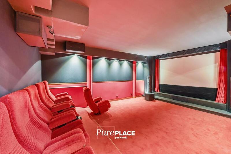 Maison de ville - 321 m² - 11 pièces