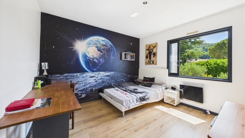 Maison - 232 m² - 7 pièces