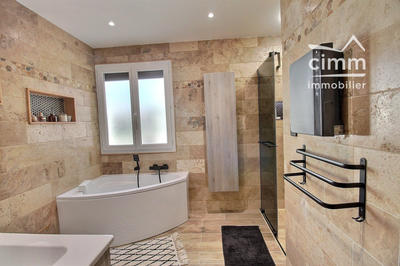 Villa - 140 m² - 4 pièces