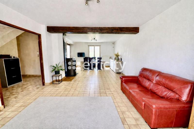 Maison - 140 m² - 8 pièces