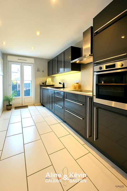 Maison - 102 m² - 4 pièces