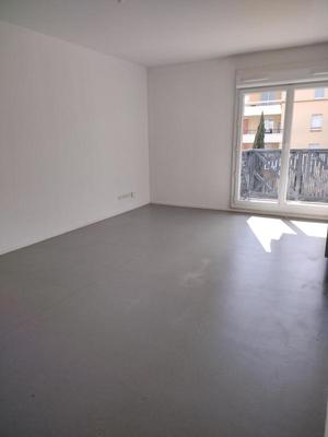 Appartement ancien - 67 m² - 3 pièces