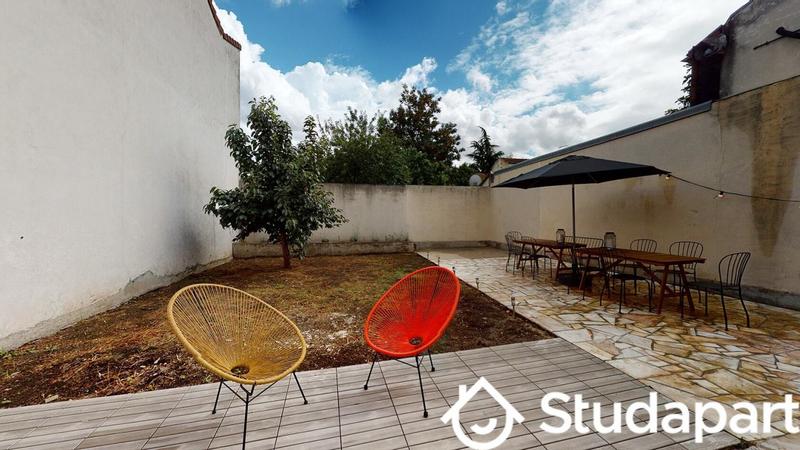 Chambre - 11 m² - 1 pièce