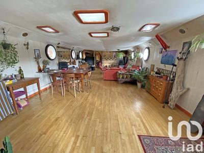 Maison - 250 m² - 10 pièces