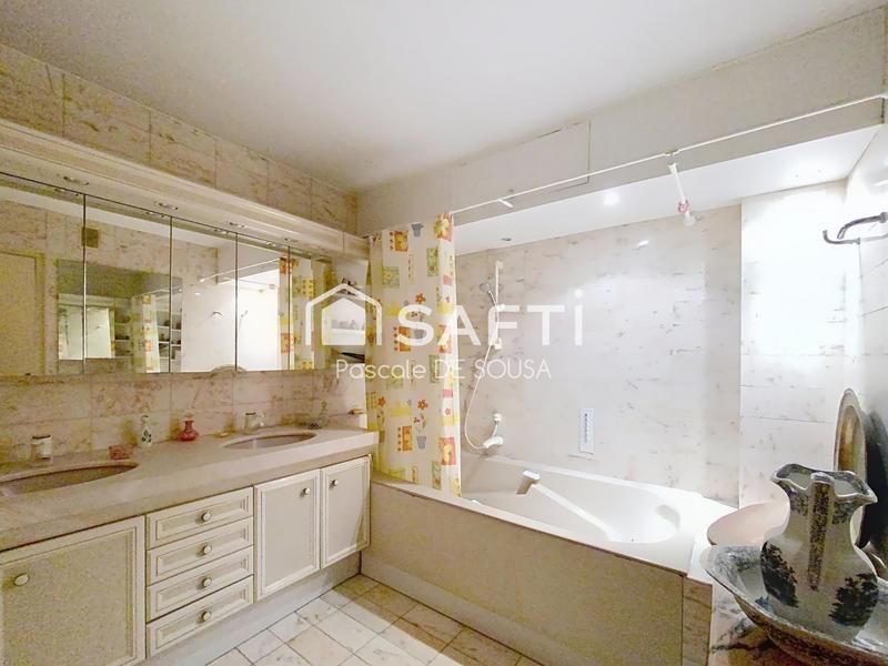 Appartement - 175 m² - 6 pièces