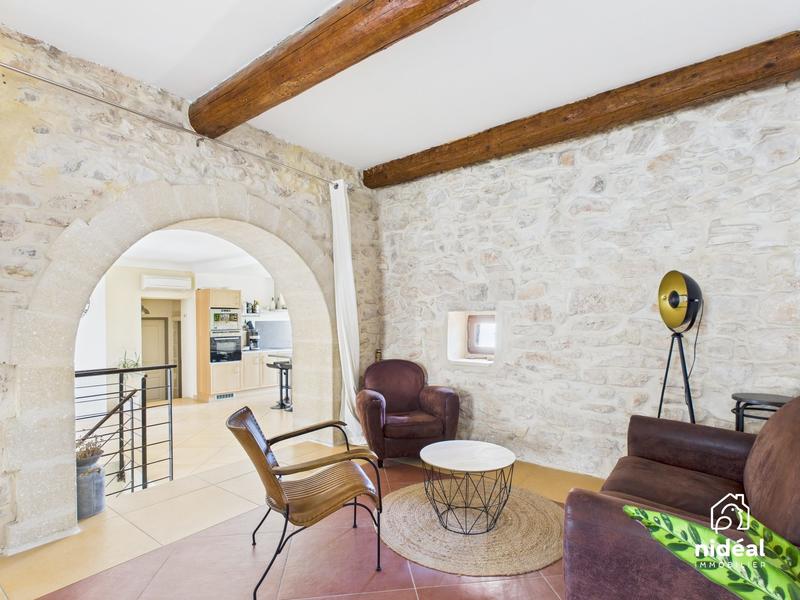 Maison - 216 m² - 8 pièces