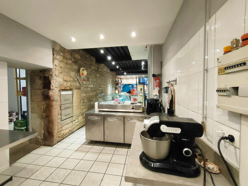 Fonds de commerce - Magasins - 73 m²