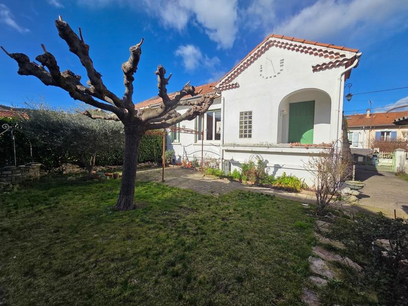 Maison - 93 m² - 5 pièces