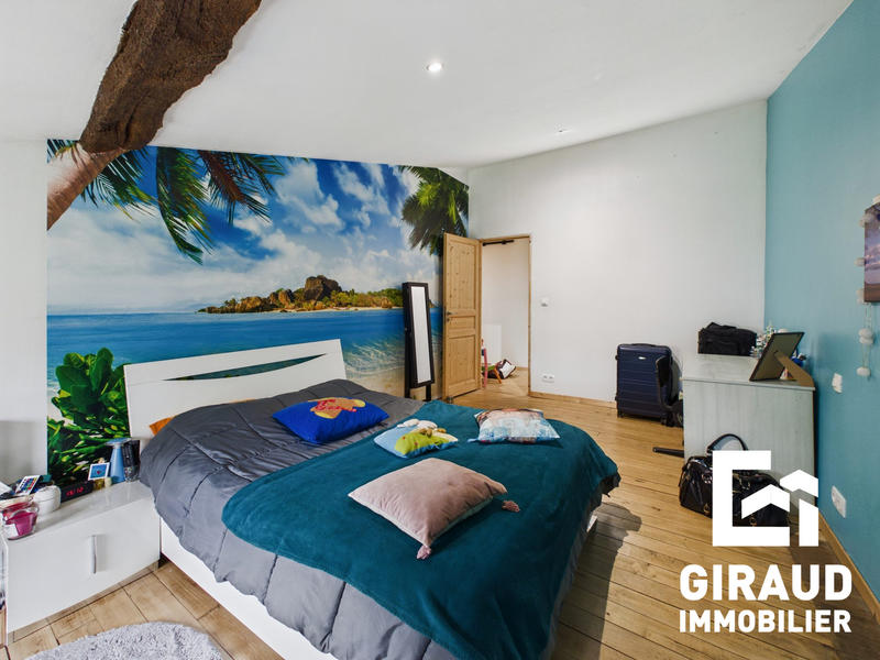 Maison ancienne - 247 m² - 6 pièces