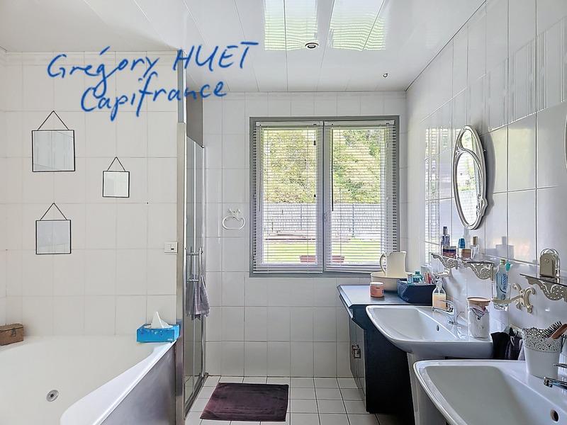 Maison - 151 m² - 8 pièces