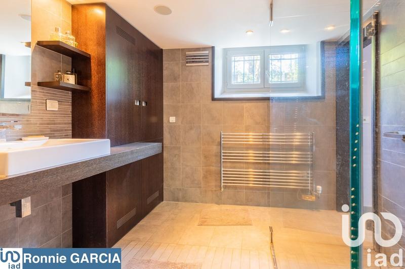 Maison - 167 m² - 7 pièces