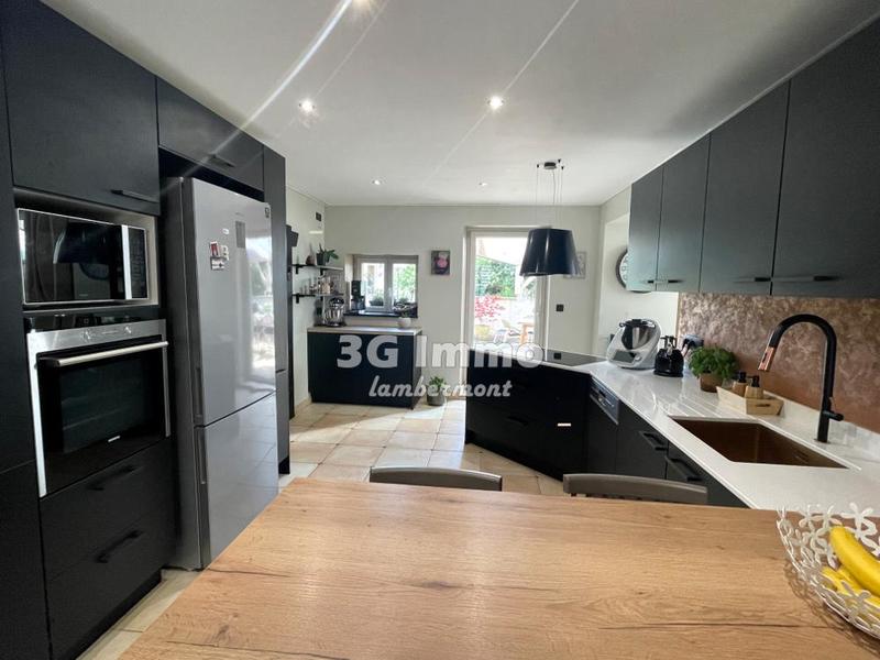 Maison de village - 280 m² - 7 pièces