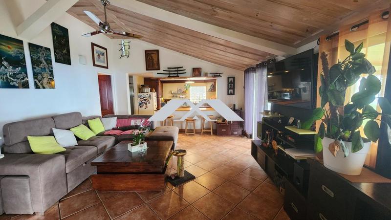 Maison traditionnelle - 185 m² - 6 pièces