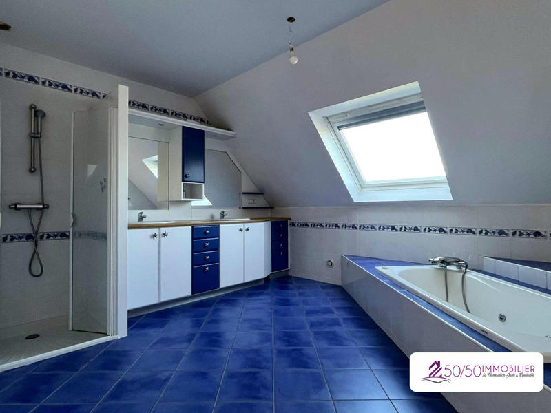 Maison contemporaine - 190 m² - 7 pièces