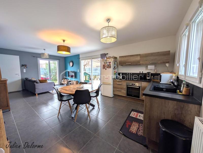 Maison jumelée - 99 m² - 5 pièces