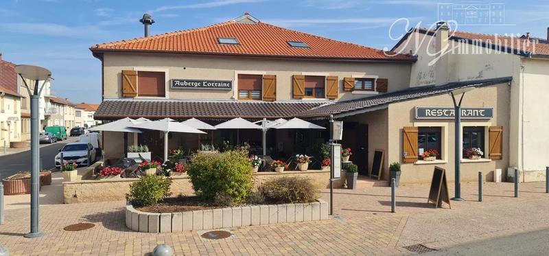 Immeuble mixte - 420 m² - 10 pièces