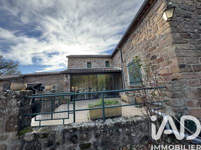 Maison - 292 m² - 10 pièces