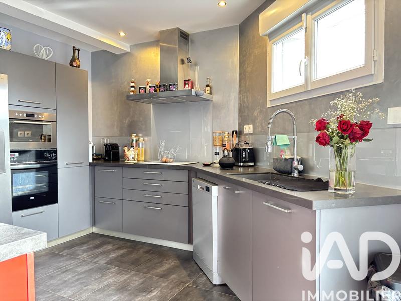 Maison - 140 m² - 5 pièces