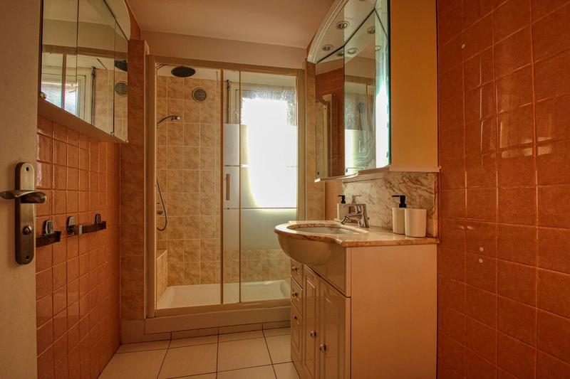 Appartement - 93 m² - 4 pièces