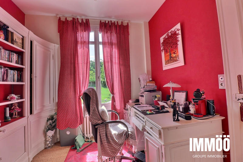 Maison - 265 m² - 6 pièces