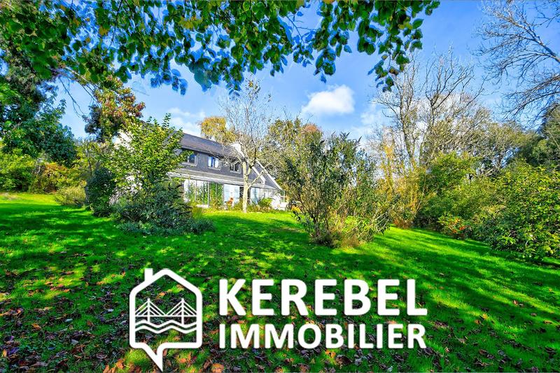 Maison - 180 m² - 7 pièces