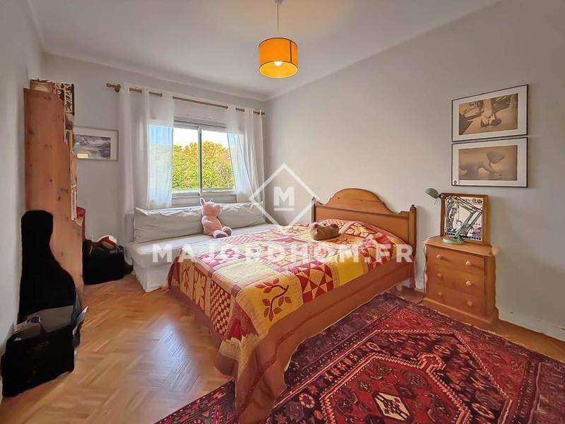 Appartement - 137 m² - 5 pièces