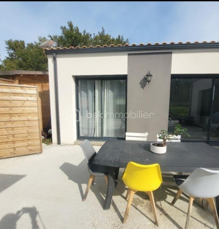 Maison - 93 m² - 4 pièces