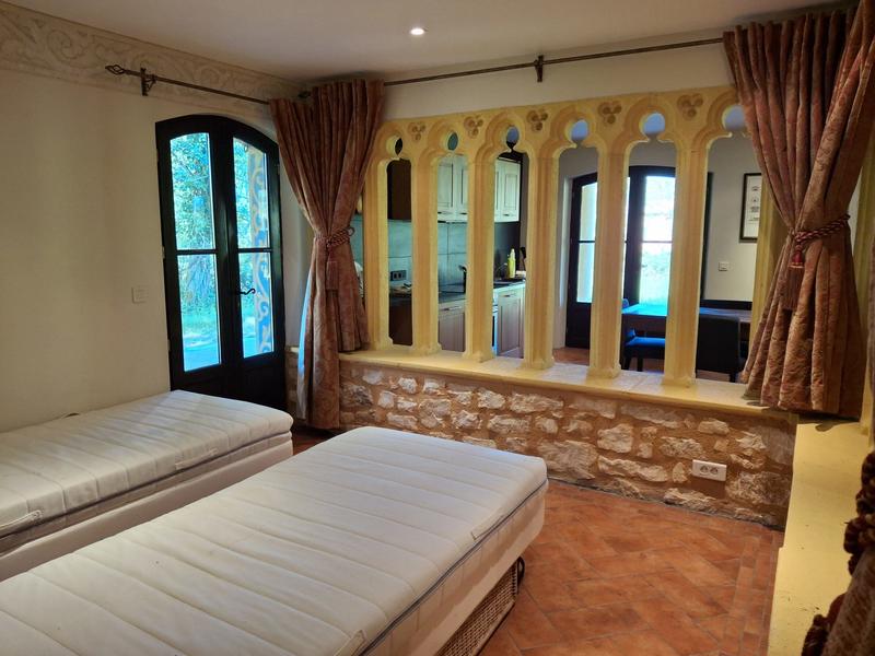 Maison traditionnelle - 221 m² - 8 pièces