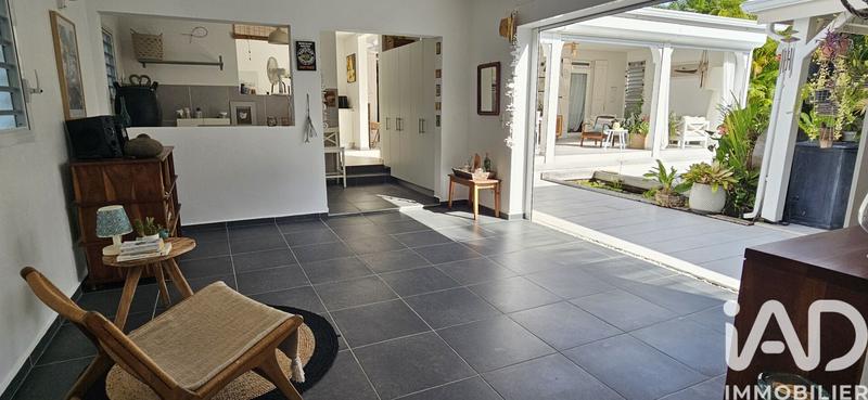 Maison - 230 m² - 6 pièces