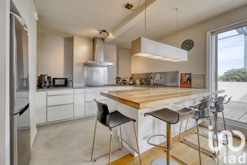 Appartement - 162 m² - 6 pièces