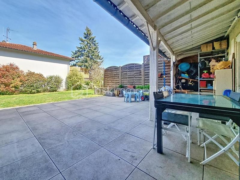 Maison - 200 m² - 7 pièces