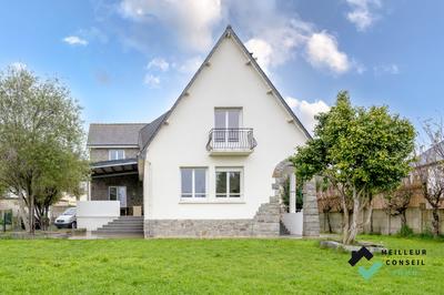 Maison - 180 m² - 6 pièces