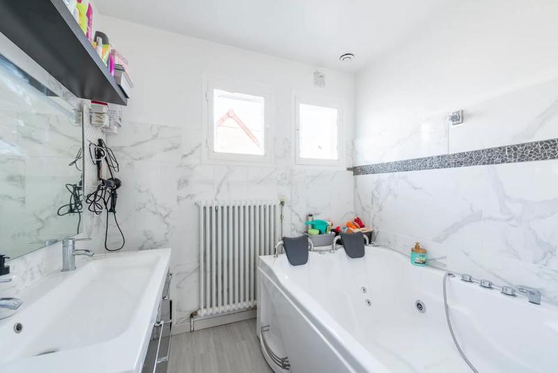 Maison de village - 94 m² - 5 pièces