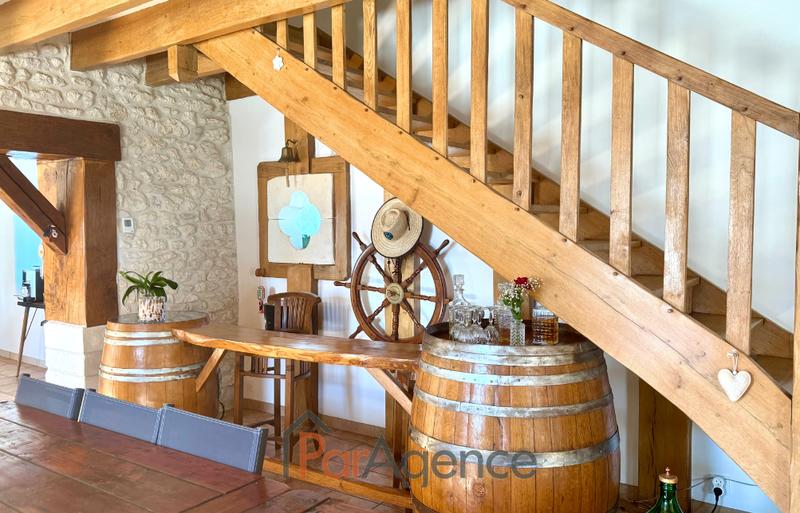 Maison - 189 m² - 6 pièces