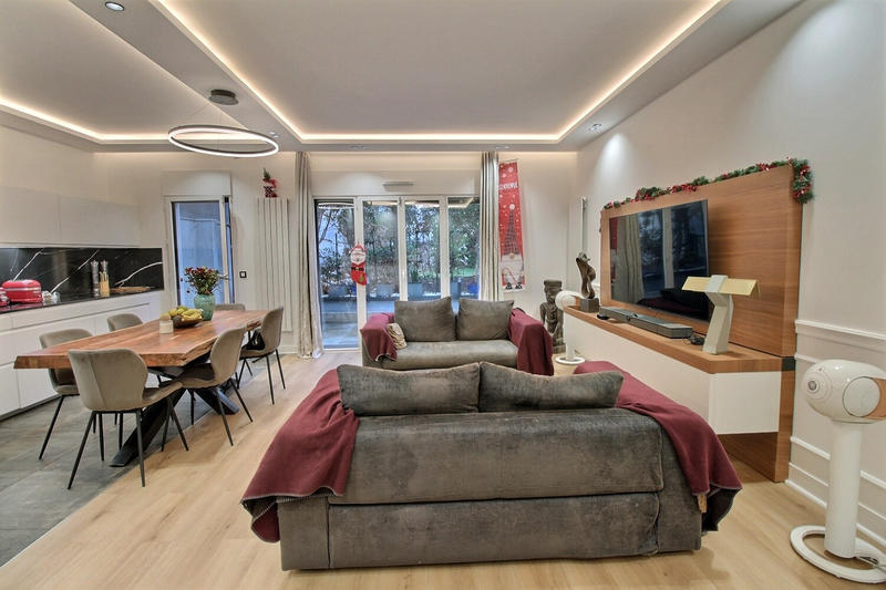 Appartement - 93 m² - 4 pièces