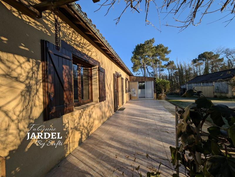 Maison - 200 m² - 6 pièces