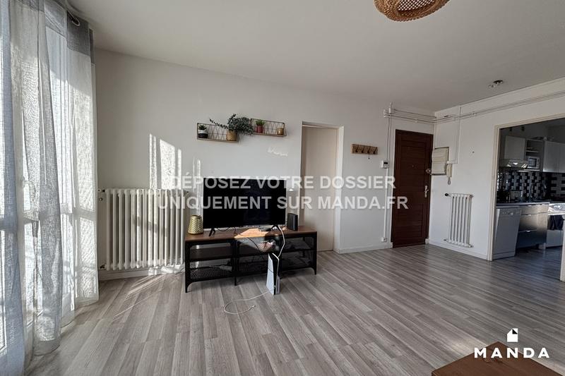 Chambre - 10 m² - 4 pièces