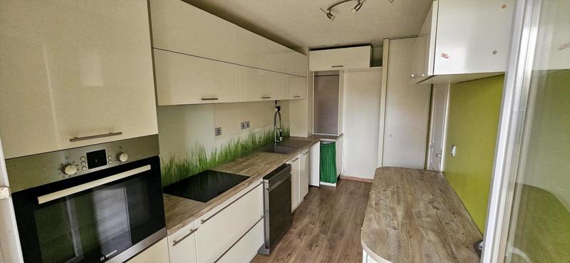 Appartement - 90 m² - 4 pièces