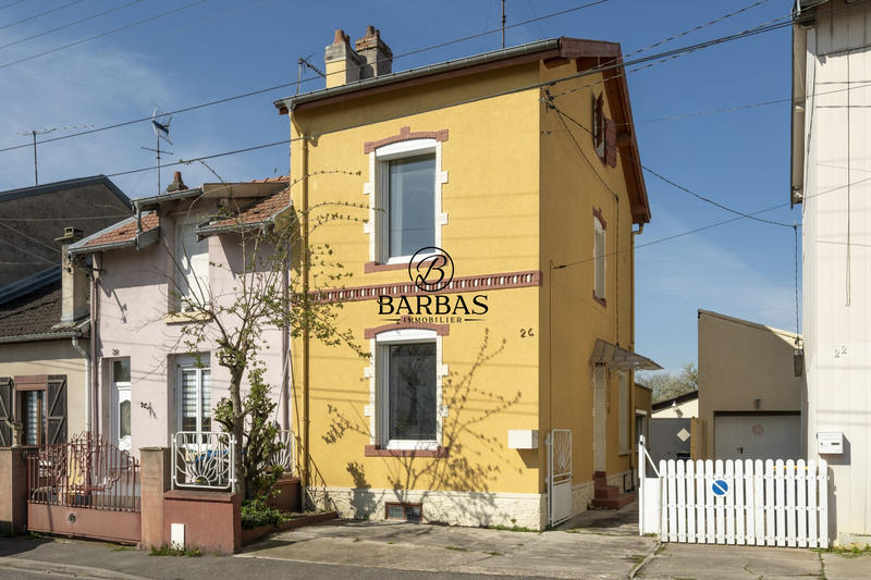 Maison - 101 m² - 5 pièces