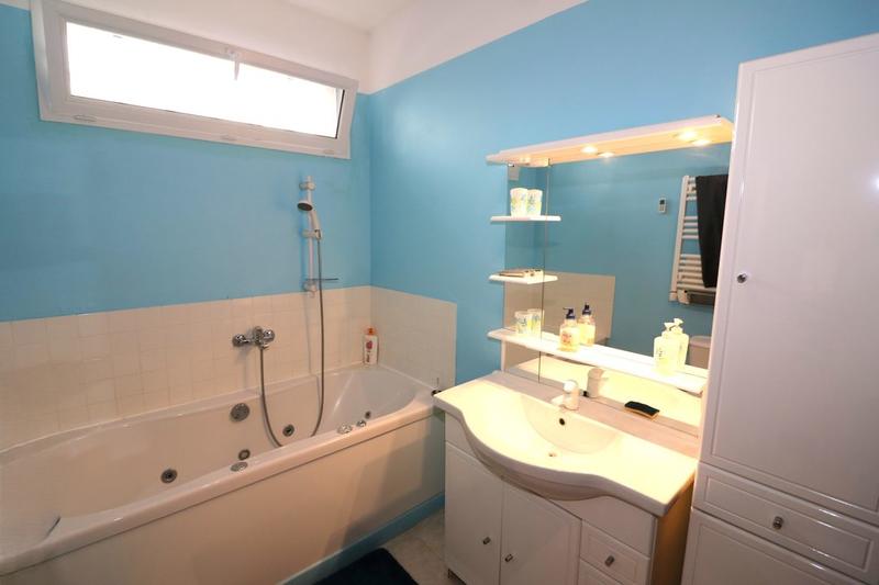 Maison - 111 m² - 6 pièces