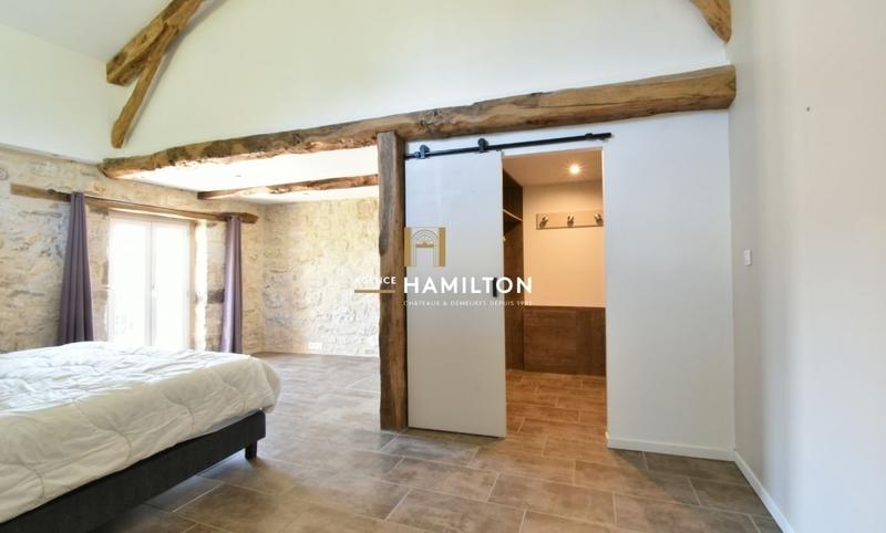 Corps de ferme - 290 m² - 11 pièces