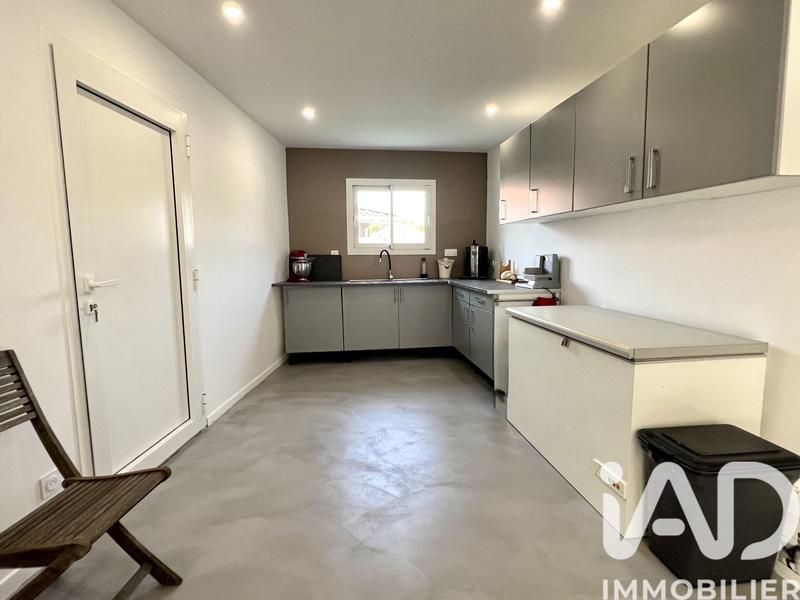 Maison - 270 m² - 8 pièces